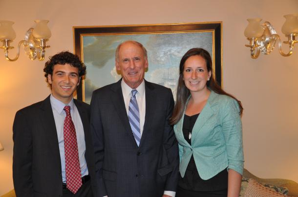 Coats meets with Wheaton College students